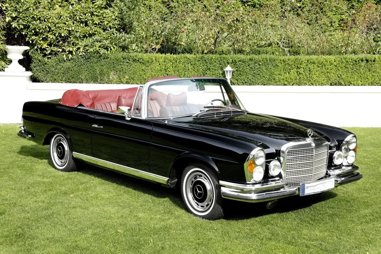 MB_280_25_Cab_Schwarz_Rot_1